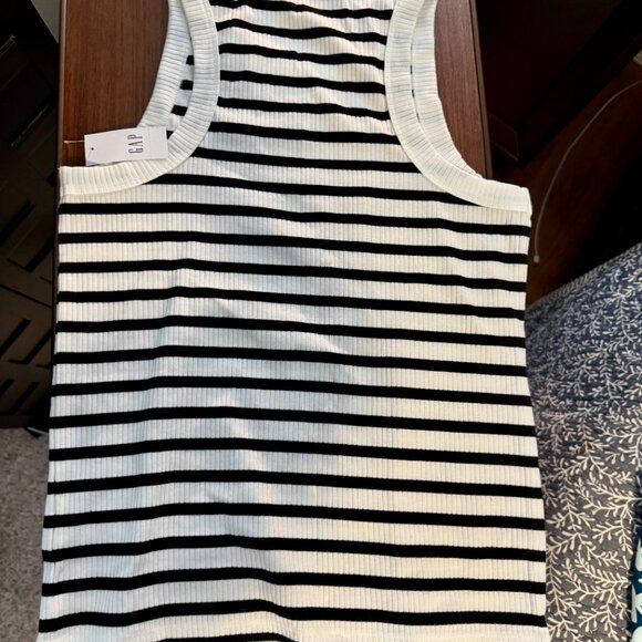 NWT GAP Ribbed Stripe High-Neck Tank - Picture 3 of 5